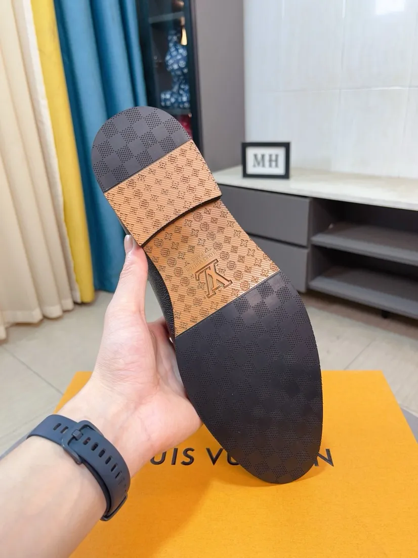 Men's men's shoes 💰520🌸🌸【LV Louis Vuitton】~ New product 🆕High-end original men's 🚹Business casual leather shoes, made of original cowhide open-edge bead fabric➕comfortable and soft cowhide lining➕cowhide insole, original LOGO rubber non-slip outsole. Code number: 38-44